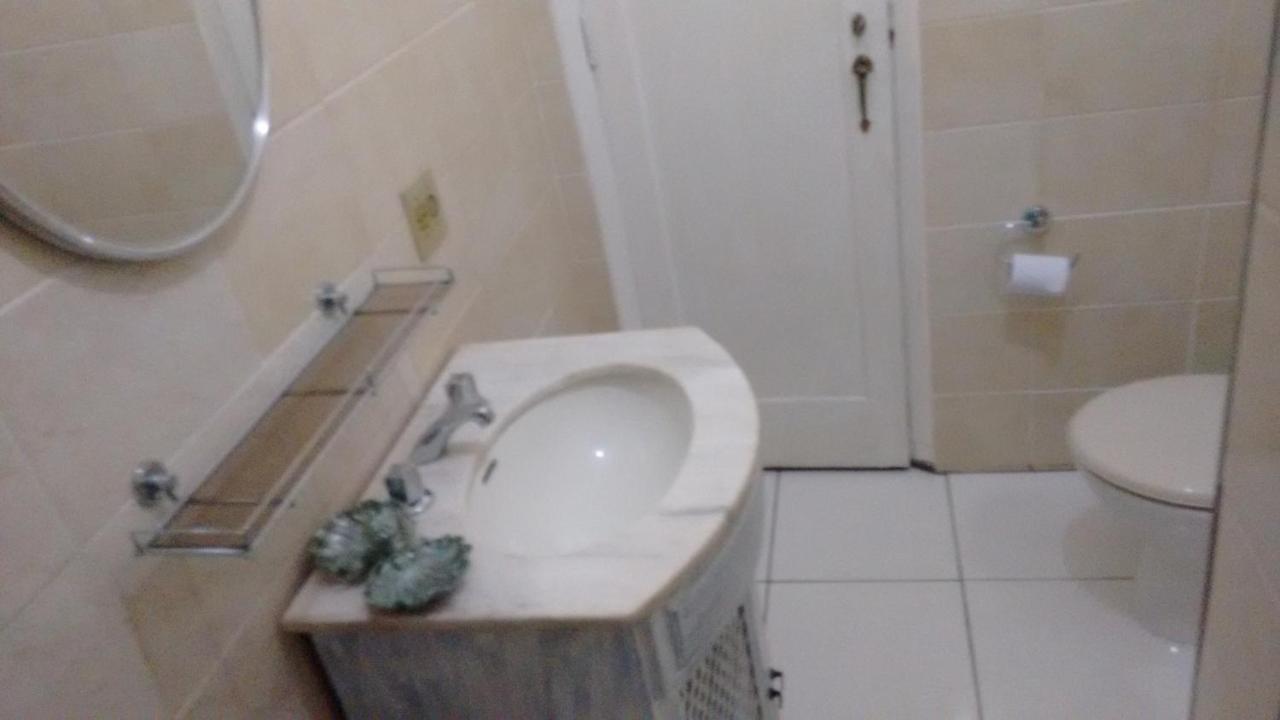 Simples Quadra Praia Excelente Localizacao Rio de Janeiro