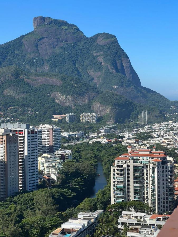 Apartamento Em Condominio Na Beira Da Da Barra Da Tijuca