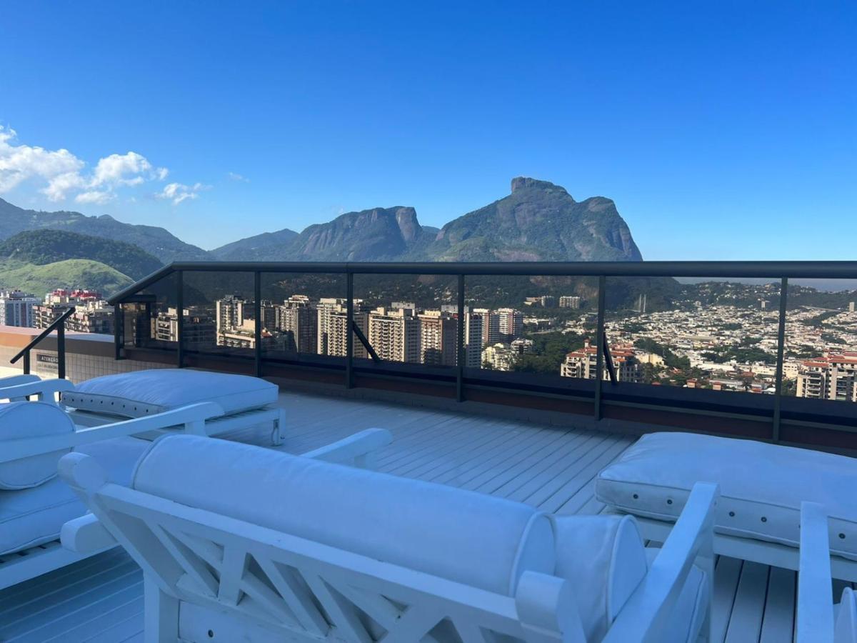 Apartamento Em Condominio Na Beira Da Da Barra Da Tijuca
