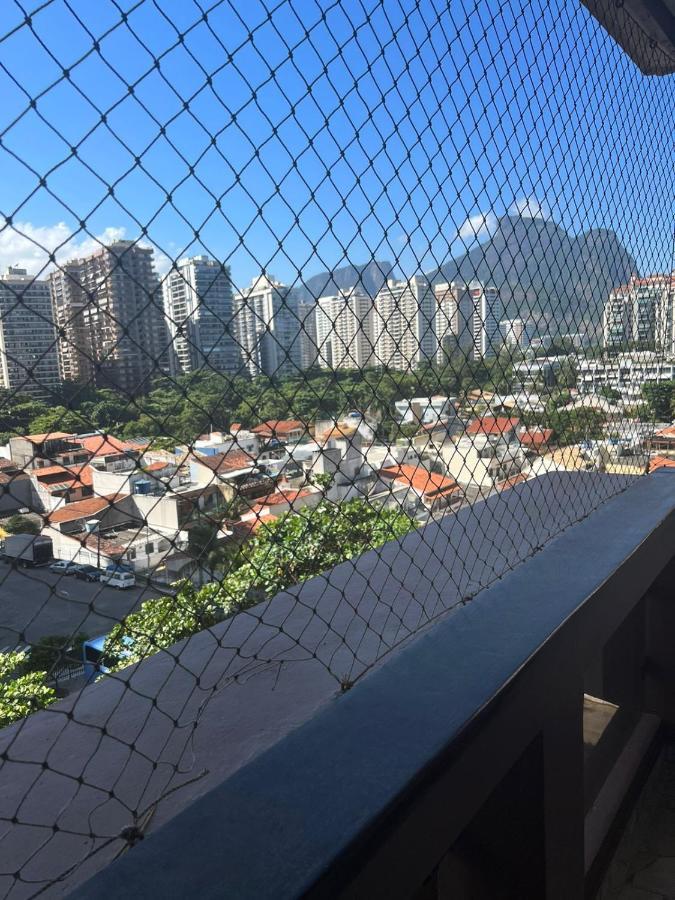 Apartamento Em Condominio Na Beira Da Da Barra Da Tijuca Apartamento