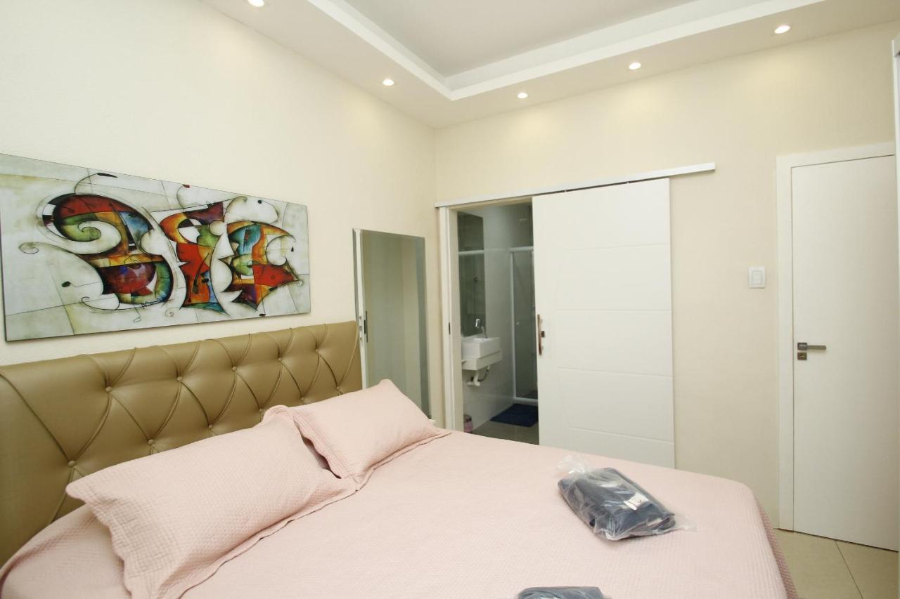 Apartamento Apto Copacabana - Recem Reformado E Moderno, 5 Min. Da Praia!