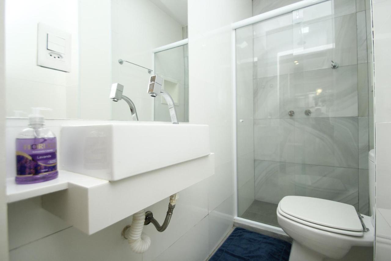 Apartamento Apto Copacabana - Recem Reformado E Moderno, 5 Min. Da Praia!