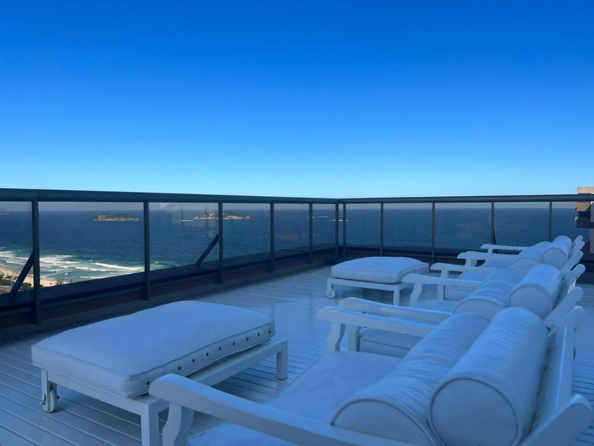 Apartamento Apartamento Em Condominio Na Beira Da Da Barra Da Tijuca Rio de Janeiro