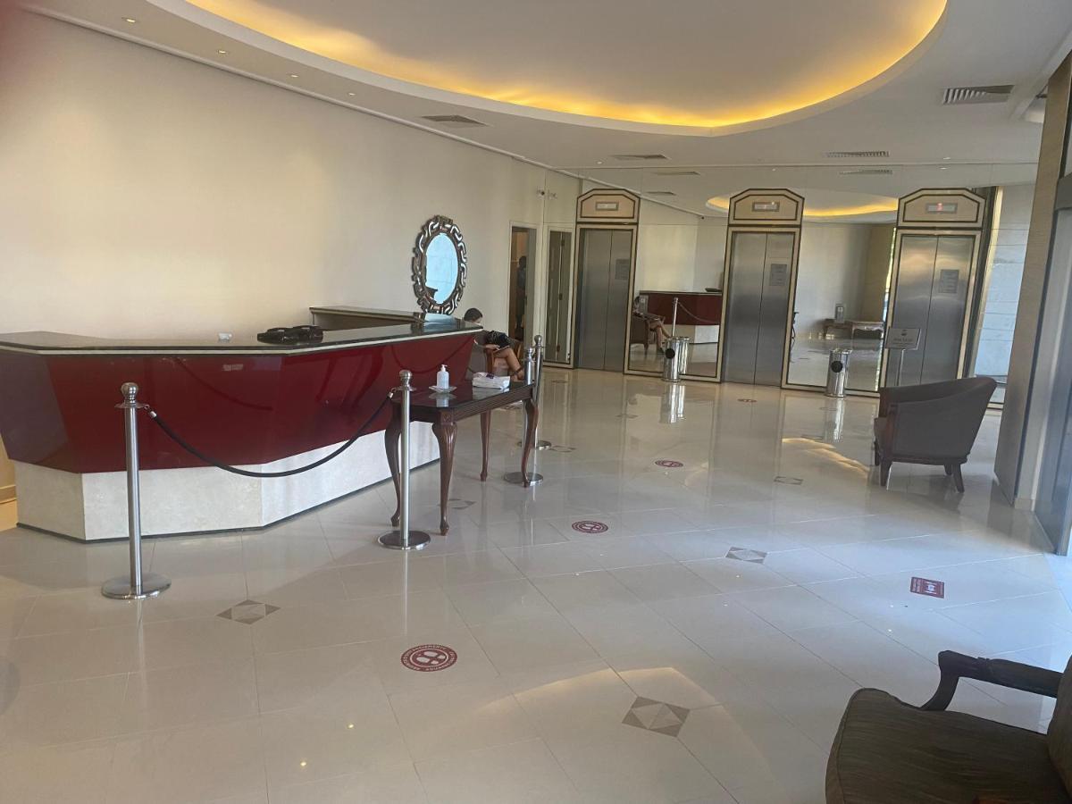 Apartamento Em Condominio Na Beira Da Da Barra Da Tijuca