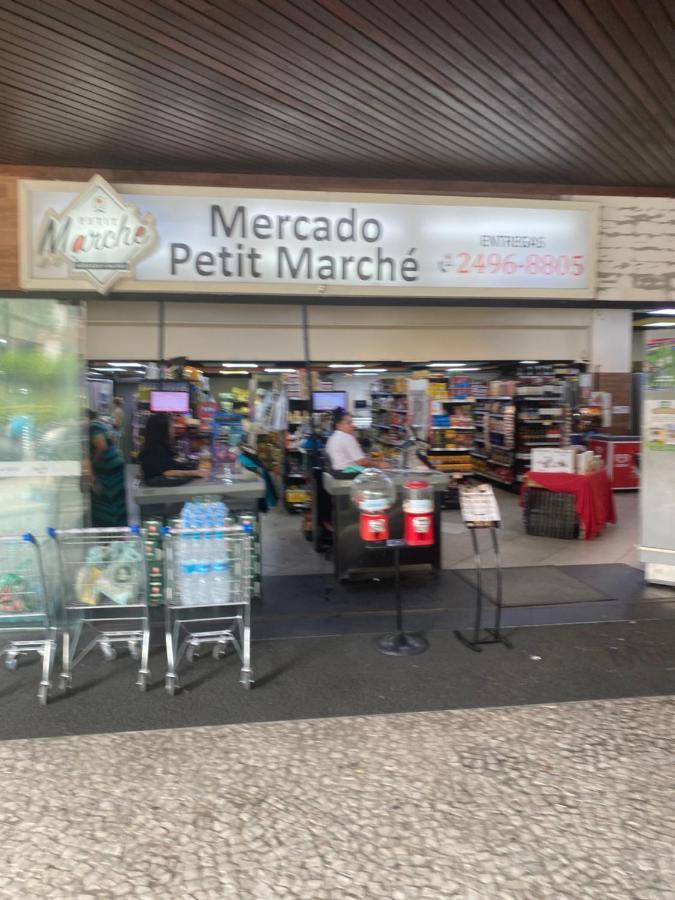 Apartamento Apartamento Em Condominio Na Beira Da Da Barra Da Tijuca