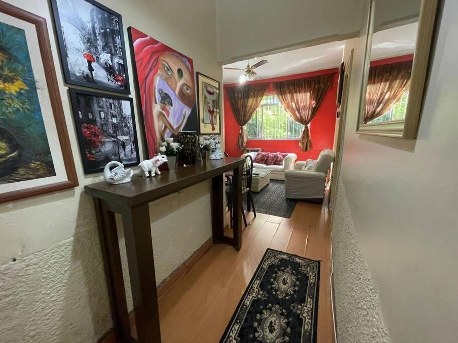 Maravilhoso Apartamento Com Varandao Praia De Copacabana! * Rio de Janeiro