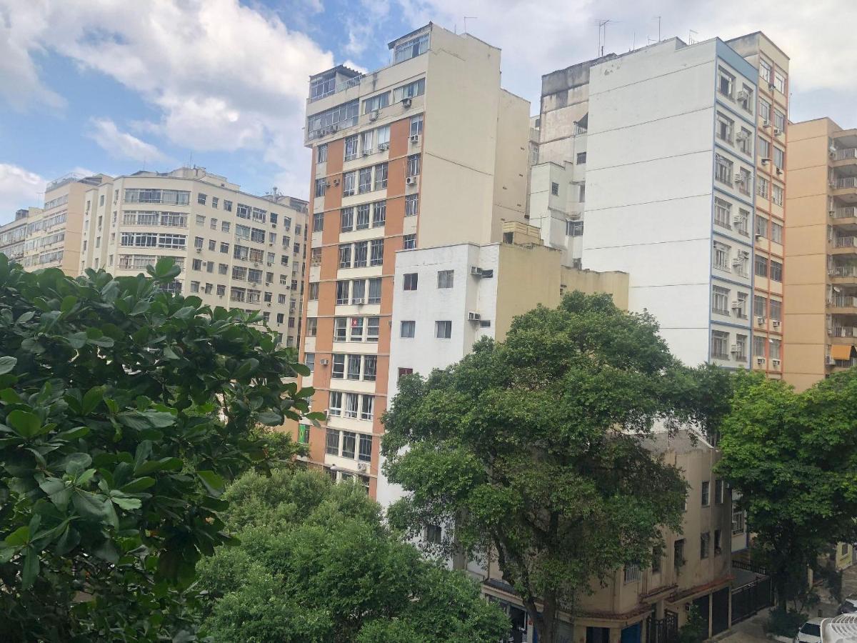Copacabana Rua Tranquila E Arborizada Perto De Posto 2 * Rio de Janeiro