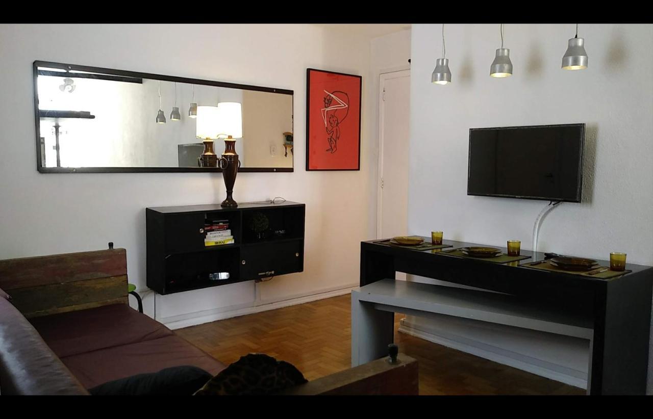 Copacabana Beach Side View 9th Floor Natural Light Apartment *