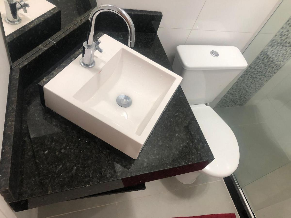 Copacabana Rua Tranquila E Arborizada Perto De Posto 2 Apartamento *