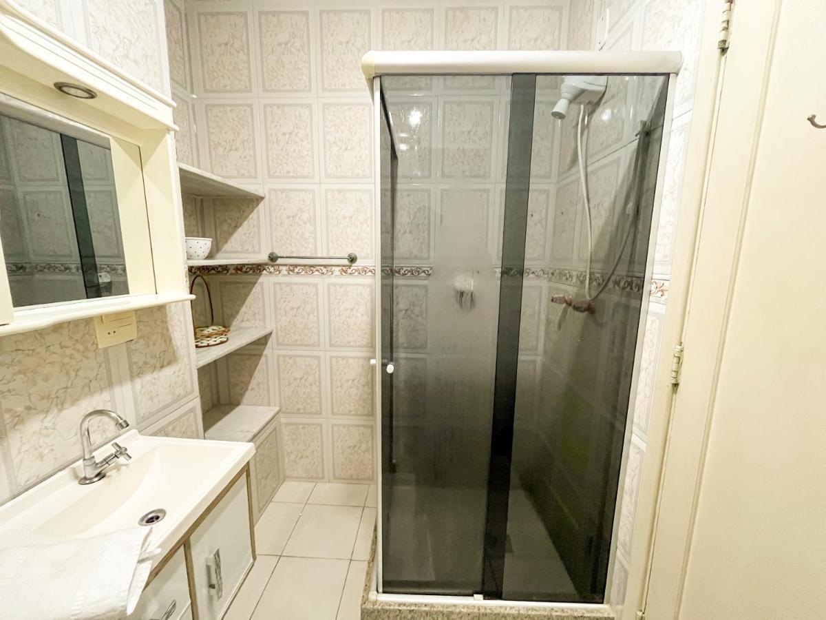 Apartamento Grande Com Vista Frente Mar Copacabana *