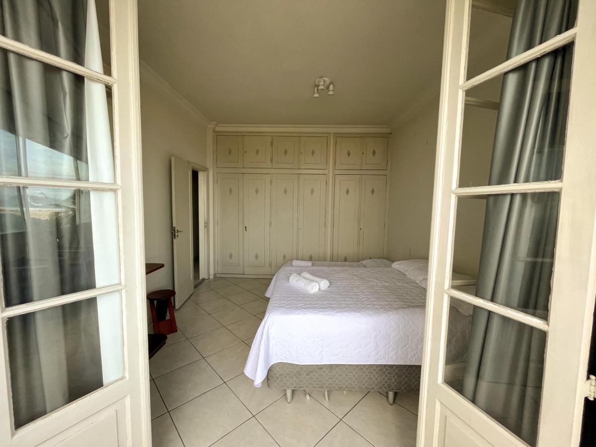 Apartamento Grande Com Vista Frente Mar Copacabana Rio de Janeiro