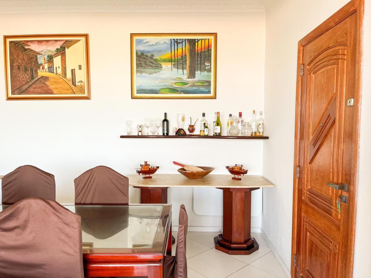 Apartamento Grande Com Vista Frente Mar Copacabana *