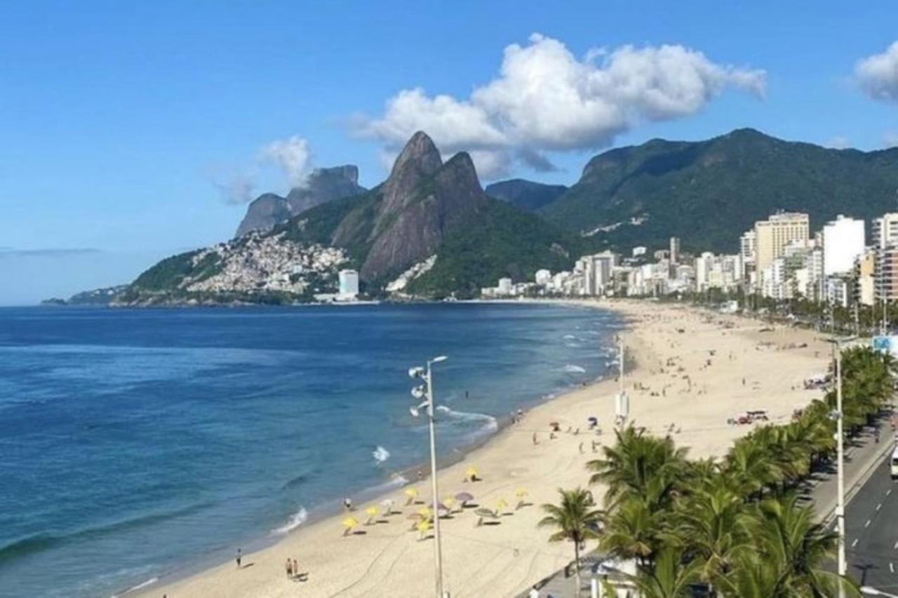 Elegant 2 Bedroom Penthouse Ipanema Location