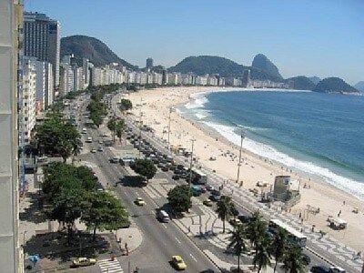 Apartamento Colado Na Com Mini Varanda. Rio de Janeiro