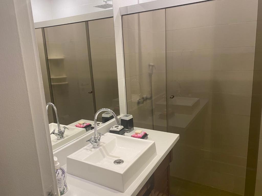Apartamento Em Condominio Na Beira Da Da Barra Da Tijuca * Rio de Janeiro