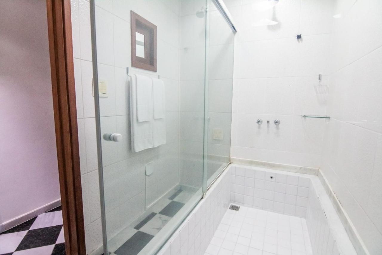 Block+laundry+2 Bathrooms