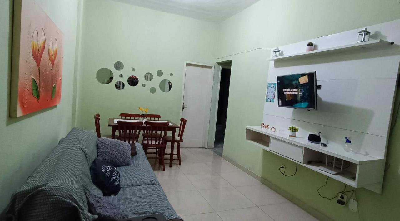 Apartamento Bem Localizado Em De Casas. *