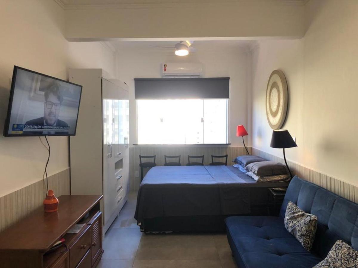 Entre Copacabana E Ipanema, 300 Metros Da Praia, Entre Postos 5 E 6 Apartamento *