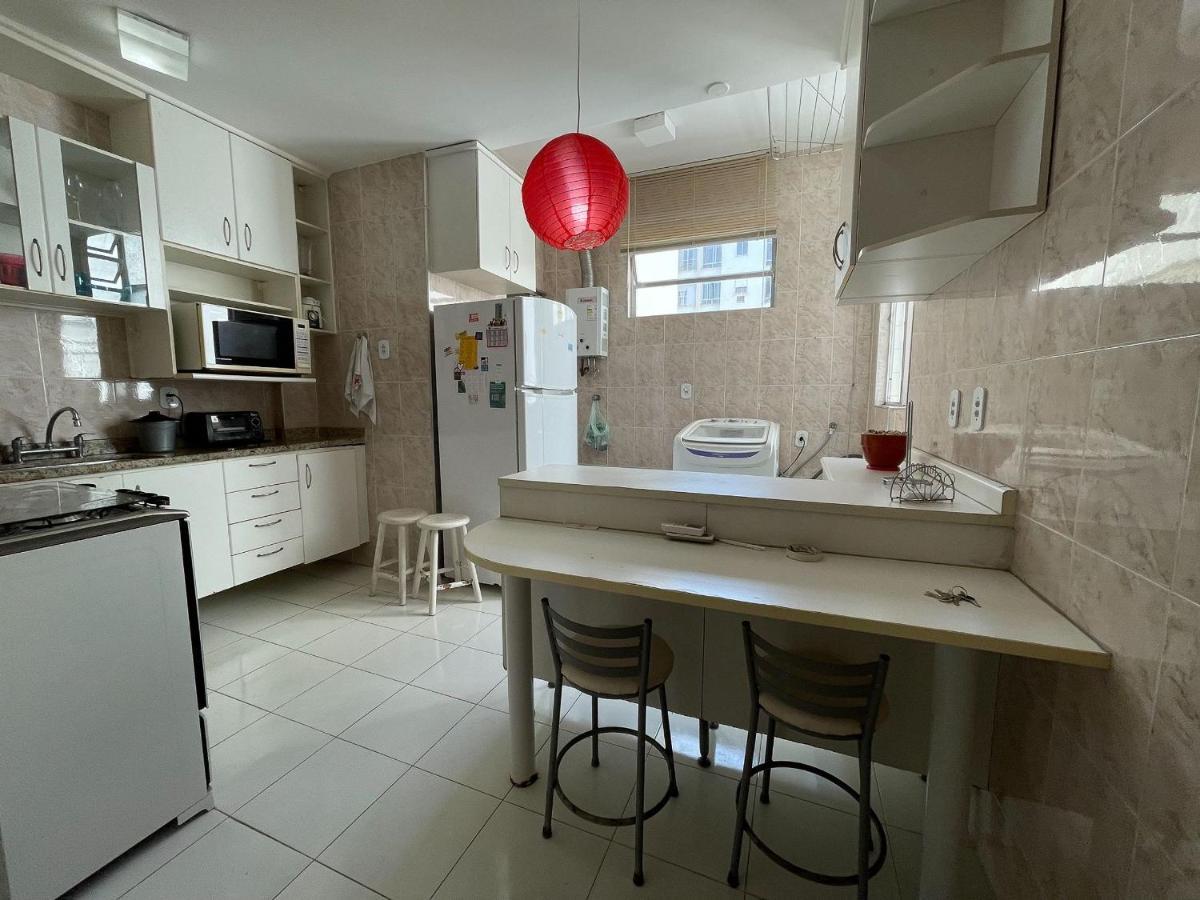 2qtos: Copacabana, Ipanema E Metro! Apartamento