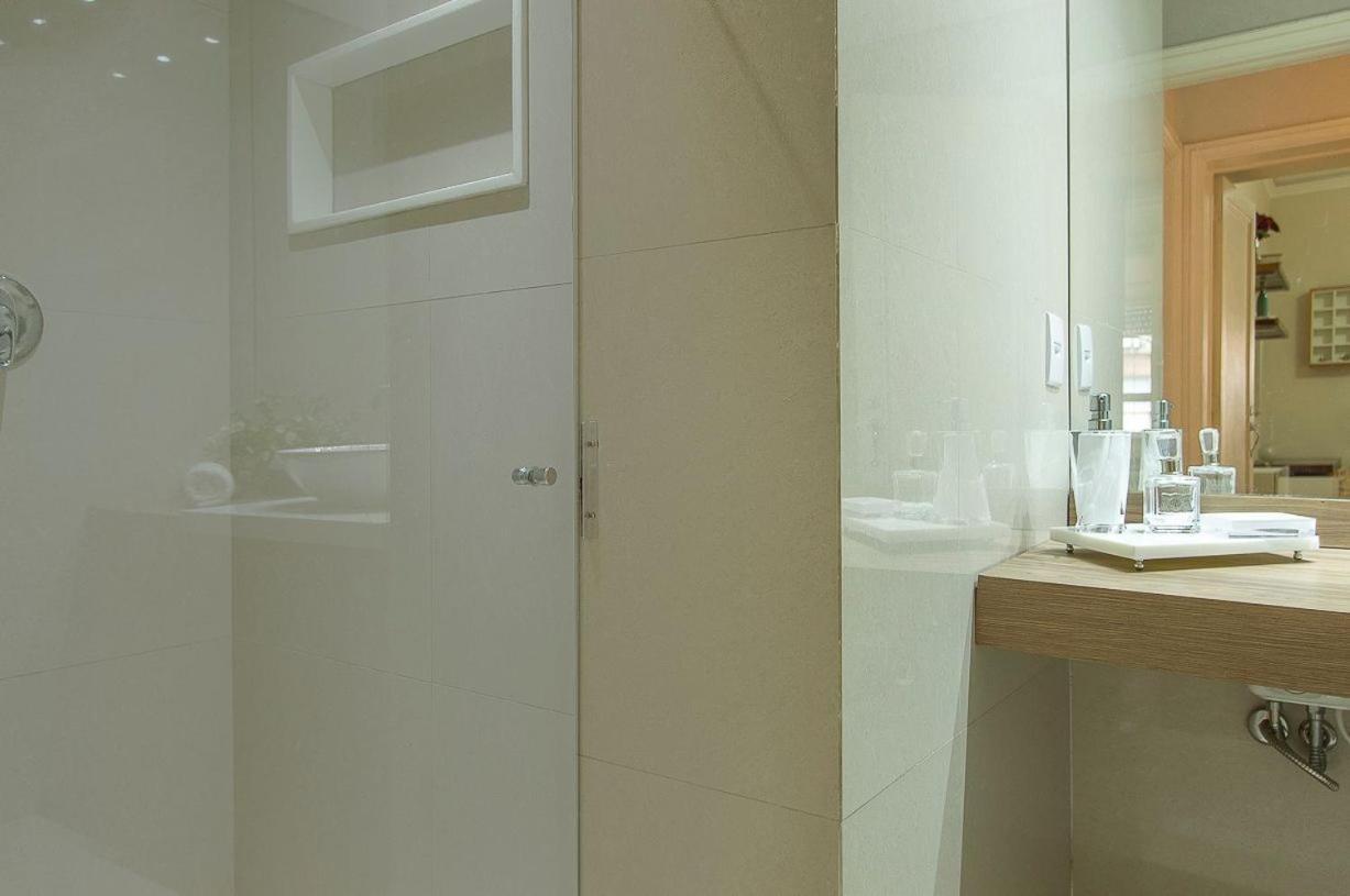 Apartamento Amplo, Exclusivo E Proximo Ao Mar De Copacabana