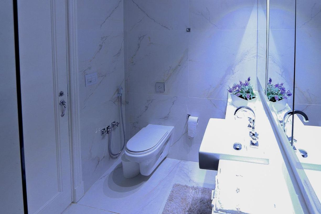 Apartamento Amplo, Exclusivo E Proximo Ao Mar De Copacabana