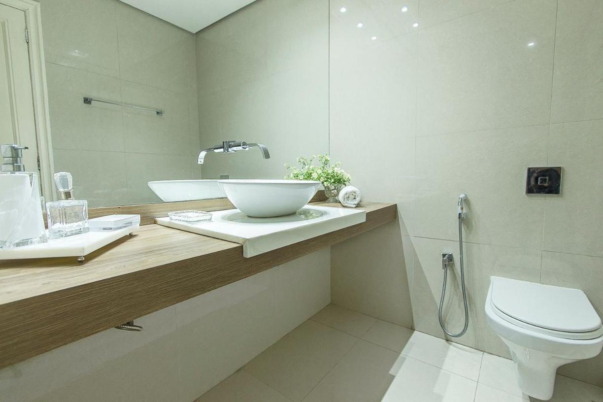 Apartamento Amplo, Exclusivo E Proximo Ao Mar De Copacabana *