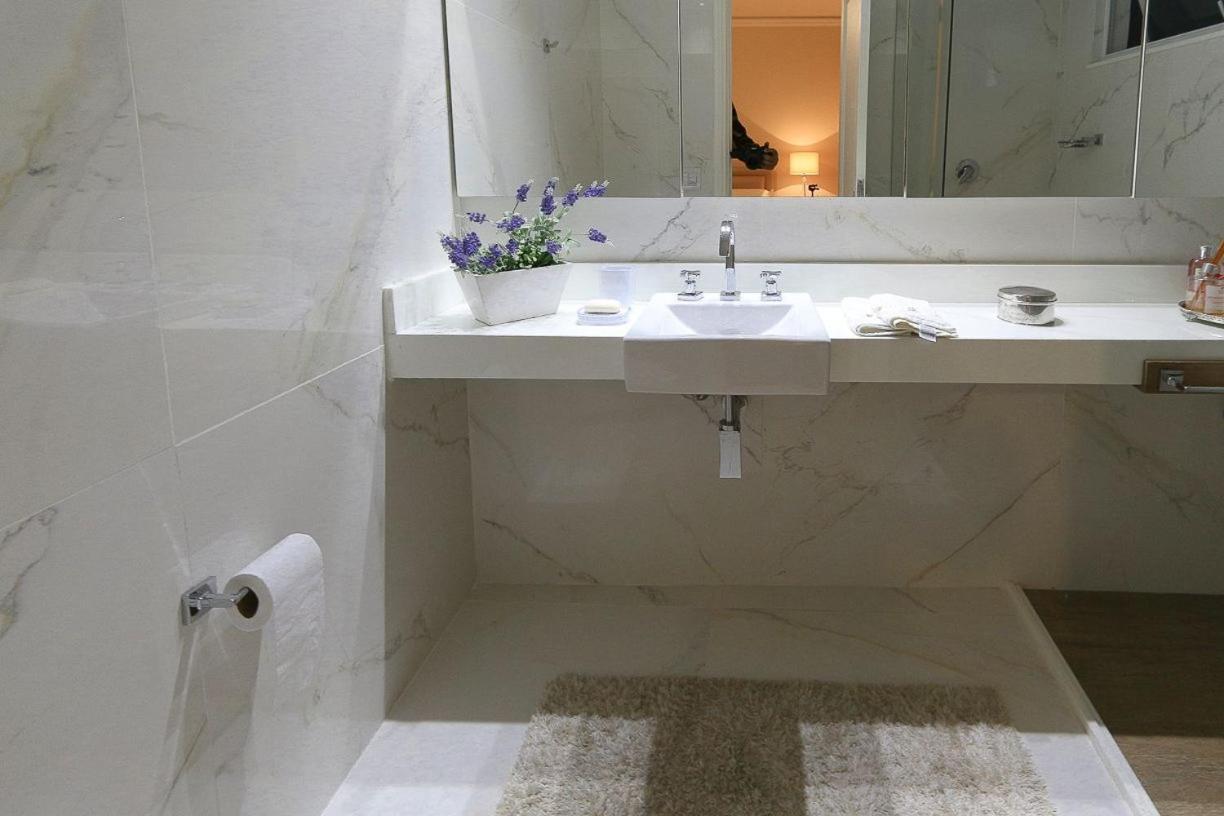 Apartamento Amplo, Exclusivo E Proximo Ao Mar De Copacabana Rio de Janeiro