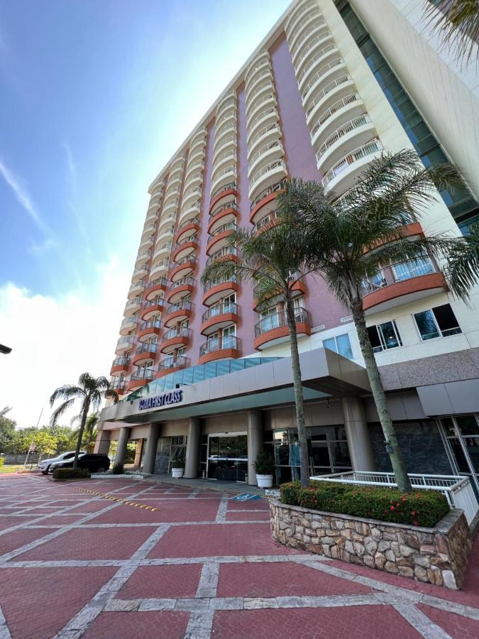 Flat na Barra da Tijuca. *
