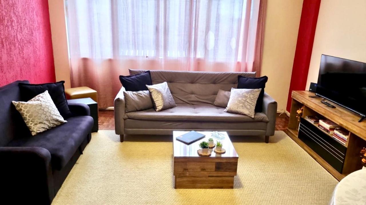 Apartamento Amplo E Confortavel. Ar Condic, Wifi, Tv. Metro. Tijuca. *