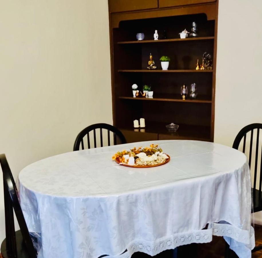 Apartamento Amplo E Confortavel. Ar Condic, Wifi, Tv. Metro. Tijuca.