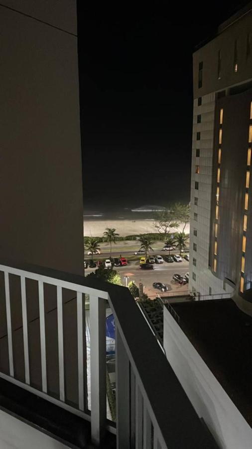 Encantador, Pe Na Areia. * Rio de Janeiro