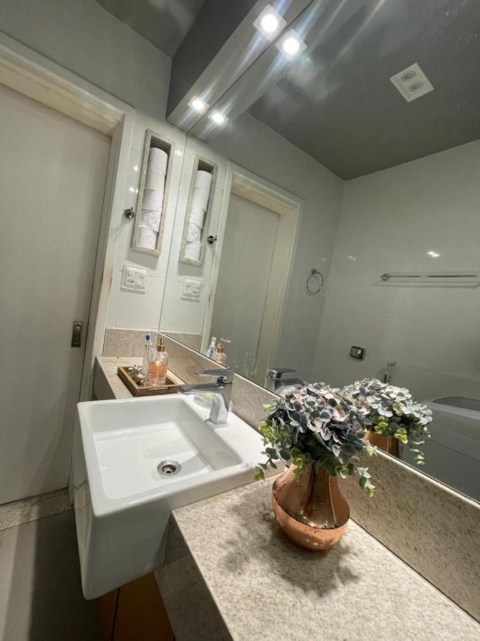 Lindo Apartamento Mobiliado, Uma Quadra Da Praia! Rio de Janeiro