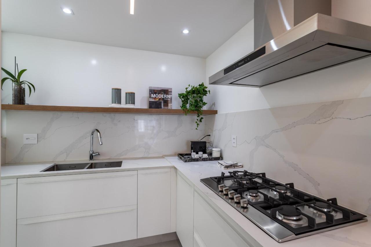Apartamento Agradavel Em Ipanema - 2 Completas - J303 Z2 *