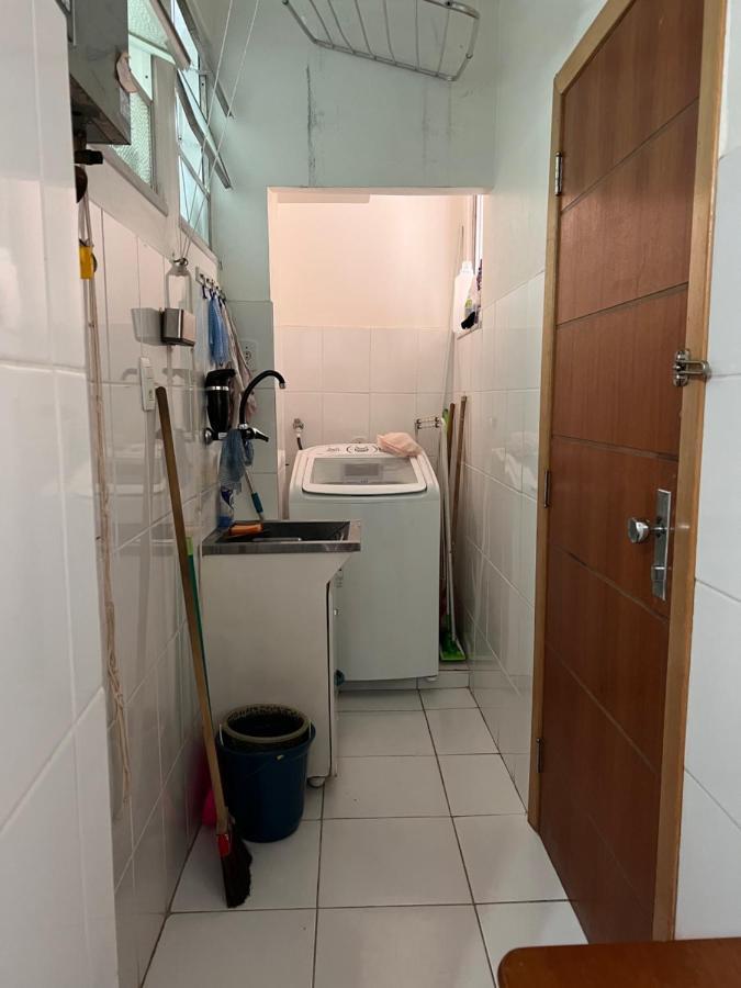 Apartamento Completo A 200 Metros Da Praia Em Copacabana *