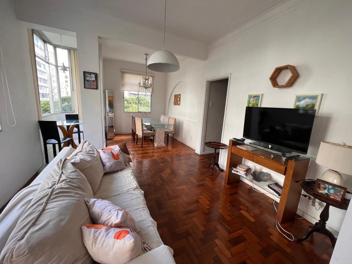 Apartamento Completo A 200 Metros Da Praia Em Copacabana *