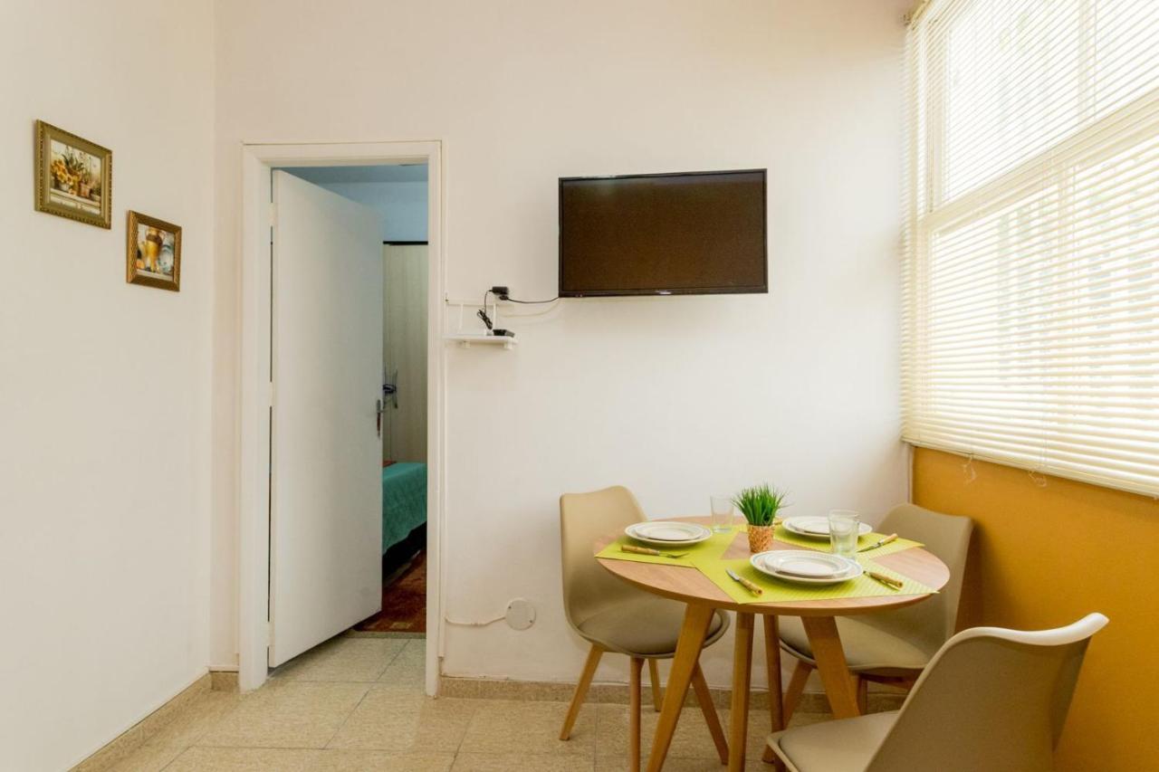 Copacabana Comfort: Beachside Retreat With Modern Amenities Apartment Rio de Janeiro