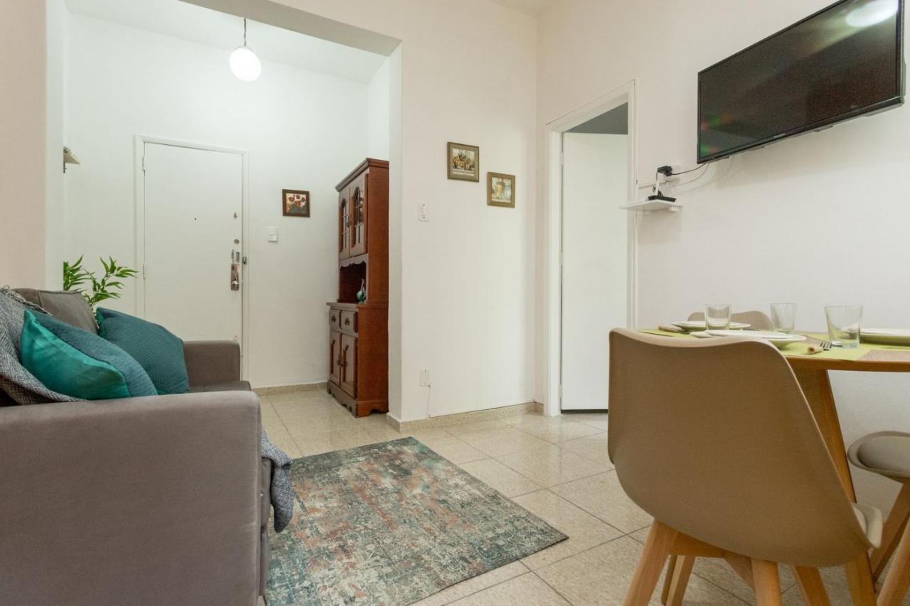 Copacabana Comfort: Beachside Retreat With Modern Amenities