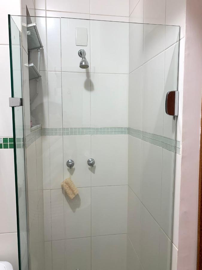 Quarto-sala Com Wifi Em Rua Tranquila De Botafogo Apartamento *