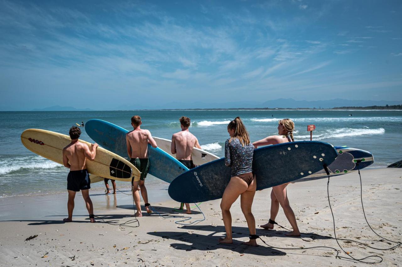 Longboard Paradise Hostel *