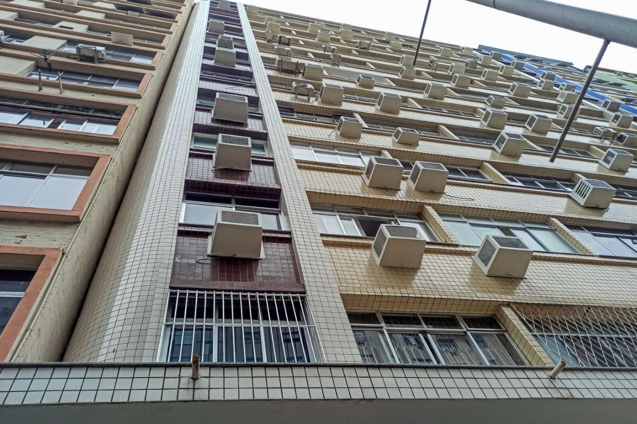 Copacabana Comfort: Beachside Retreat With Modern Amenities Rio de Janeiro