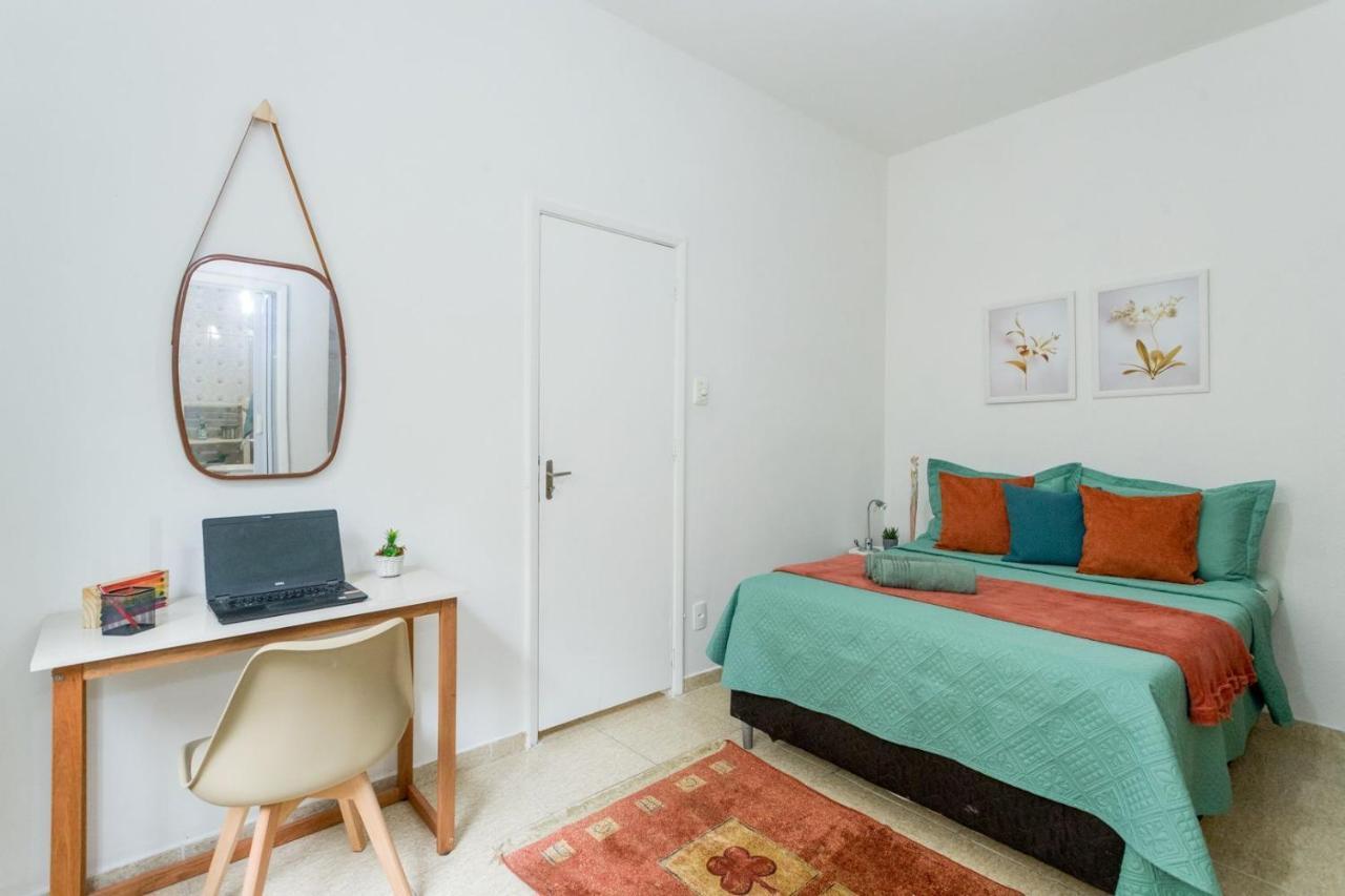 Copacabana Comfort: Beachside Retreat With Modern Amenities