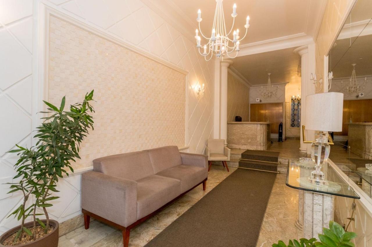 Copacabana Comfort: Beachside Retreat With Modern Amenities * Rio de Janeiro