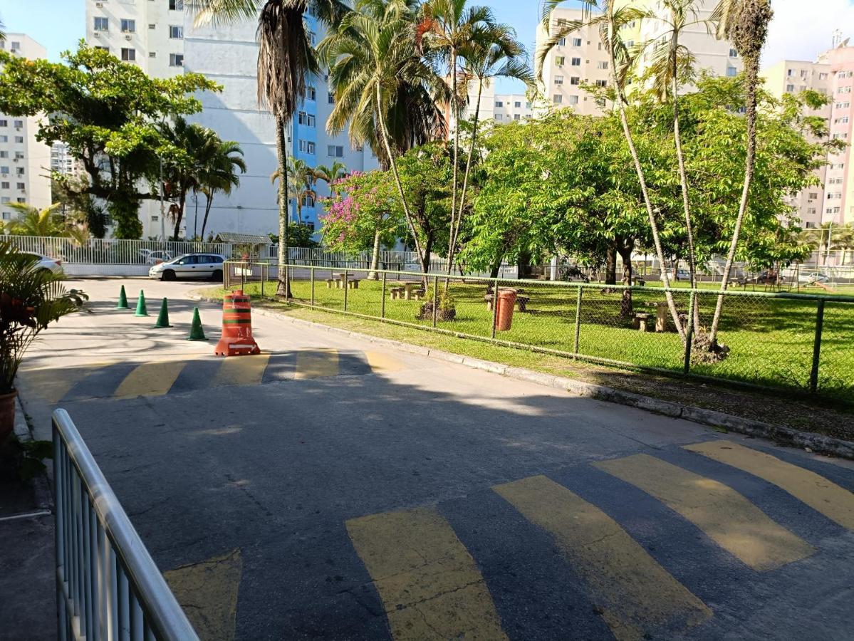 Quarto Em Apartamento Em Frente Ao Riocentro E Próximo A Jeunesse Arena E Vila Olímpica * Rio de Janeiro