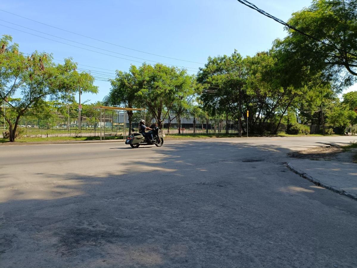 Quarto Em Apartamento Em Frente Ao Riocentro E Próximo A Jeunesse Arena E Vila Olímpica Apartamento Rio de Janeiro