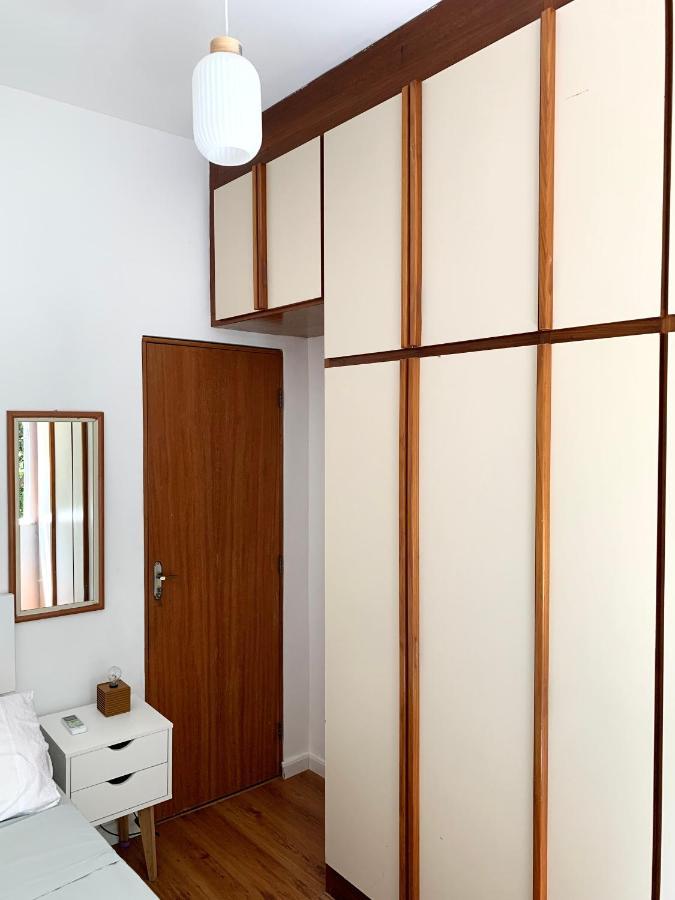 Apartamento Quarto-sala Com Wifi Em Rua Tranquila De Botafogo