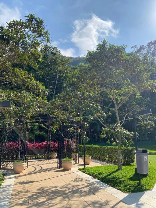Apartamento Condominio Na Mata Com Piscina- 9km