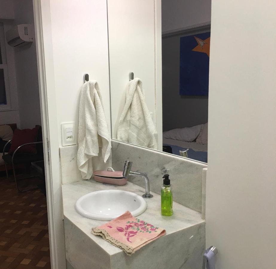 Artist Apartment *