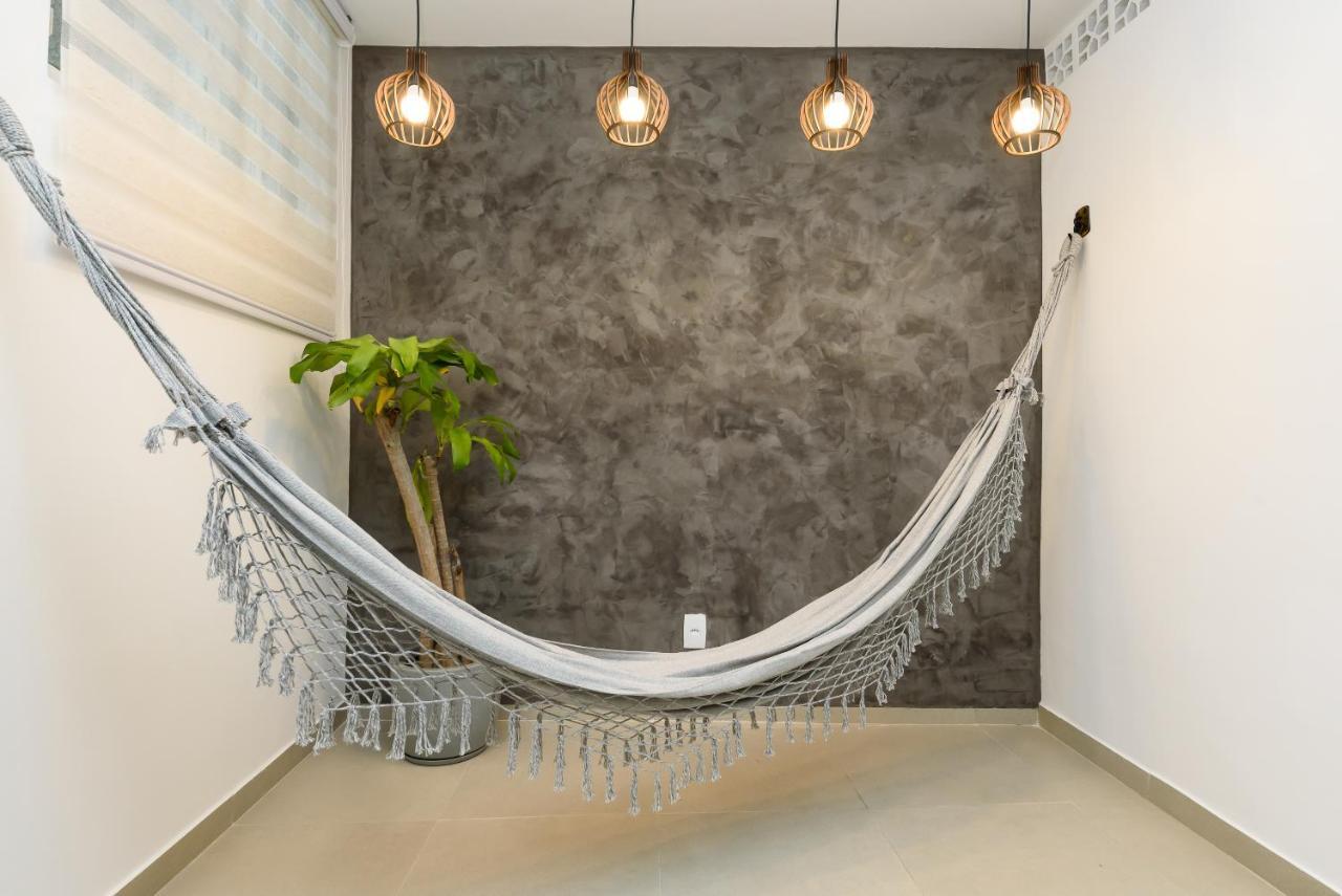 Apartamento 2 Qtos Em Copacabana A 300m Da Praia | Sf 178/408 *