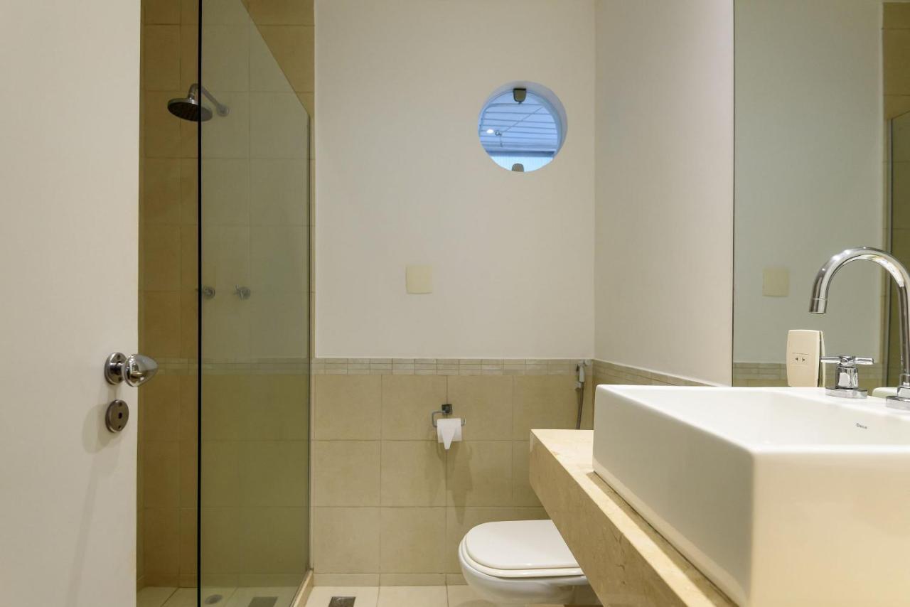 Apartamento 2 Quartos/ 2 Banheiros Entre Copa Ipanema Arpoador Rio de Janeiro