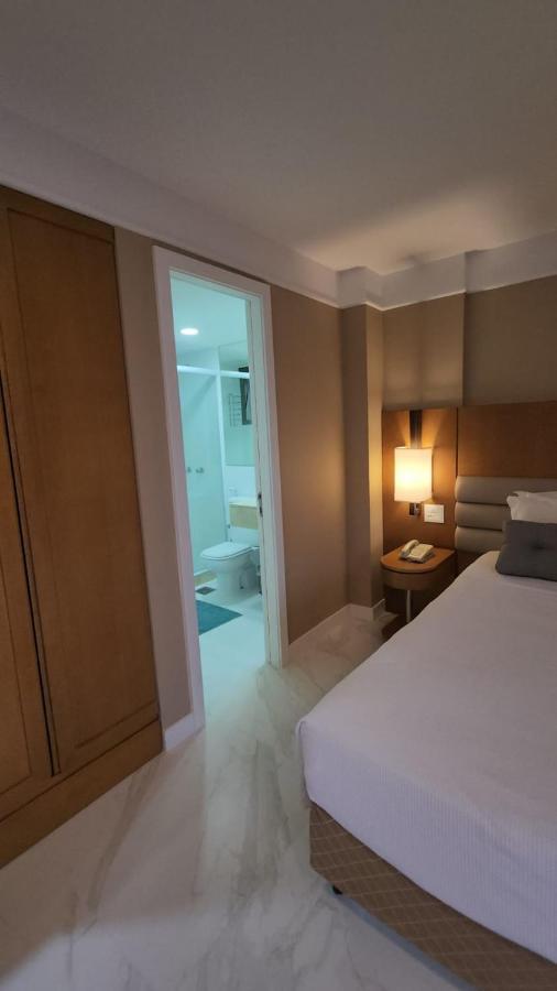 Apartamento Otima Localizacao, Reformado E Com Piscina! *